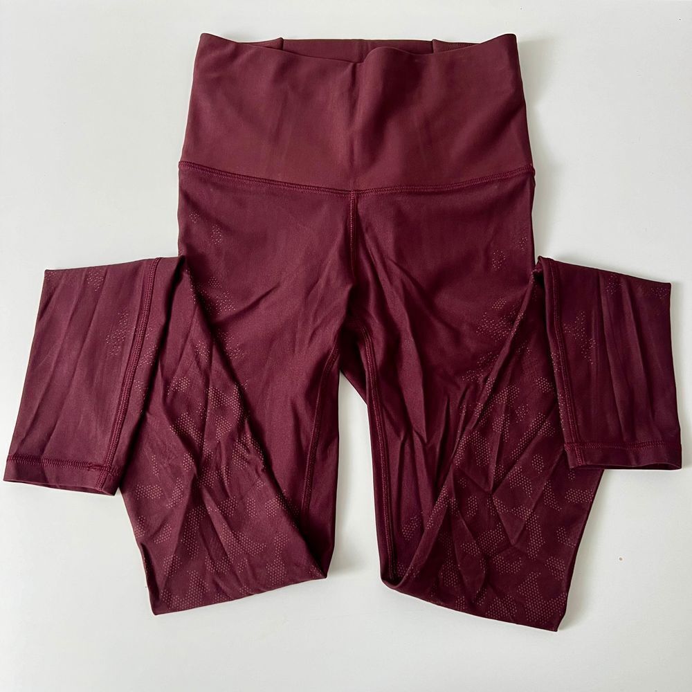 Lululemon‎ Women's 4 Maroon Tan Pattern Full Length Leggings